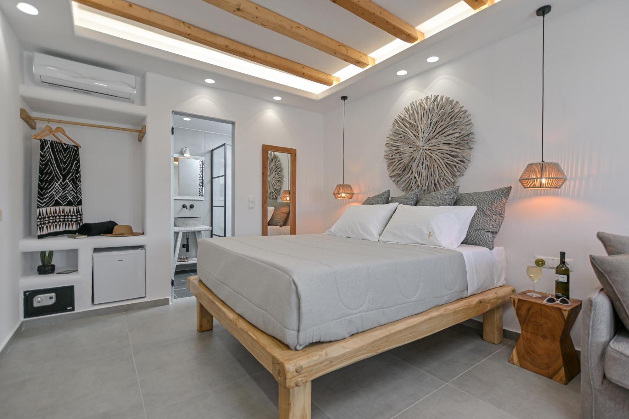 Naxos Finest Hotel & Villas Naxos City Room photo
